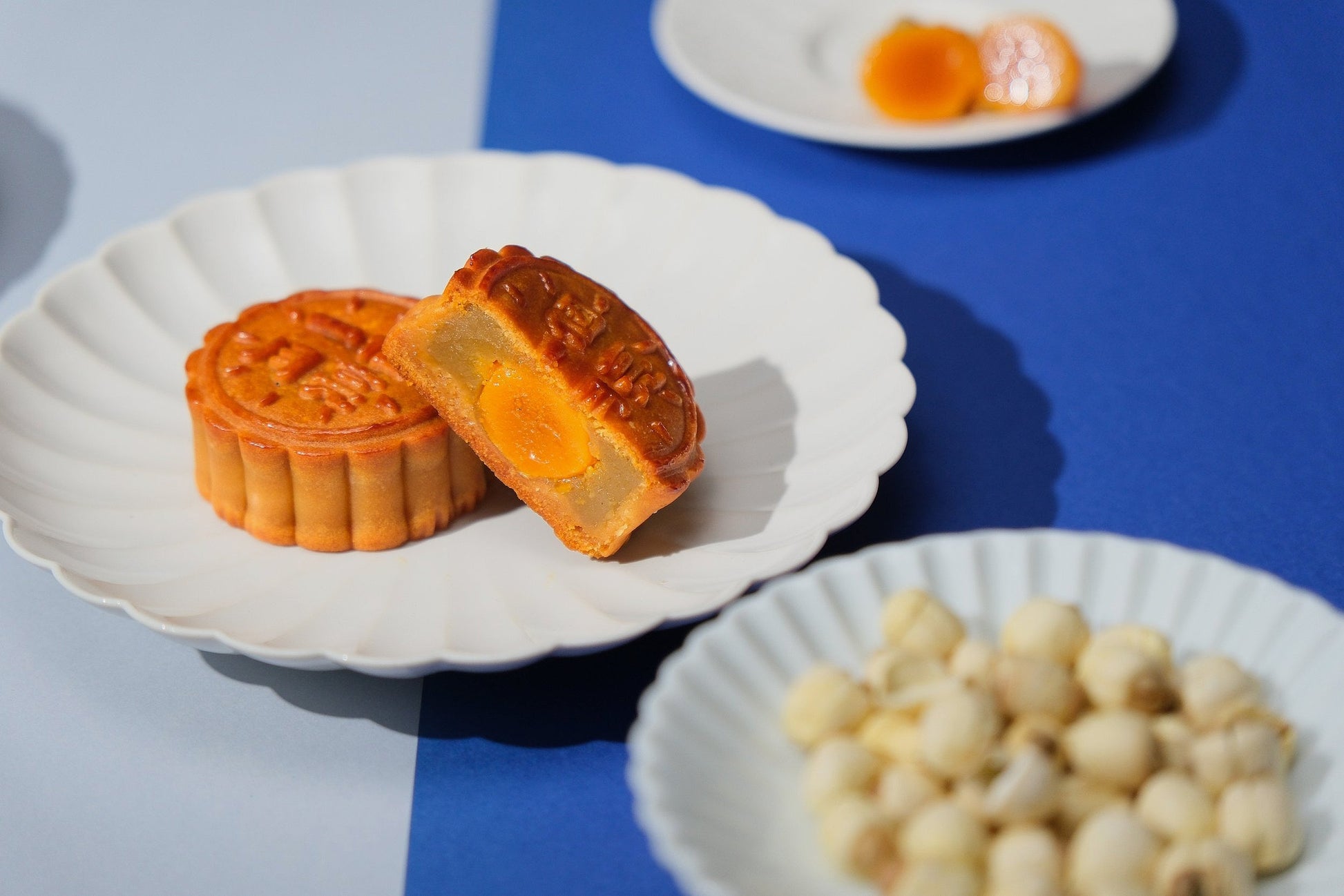 同行搬屋-傳統白蓮蓉蛋黃月餅（特別版4件禮盒裝）White Lotus Seed Paste with Egg Yolk Mooncake(Box of 4)