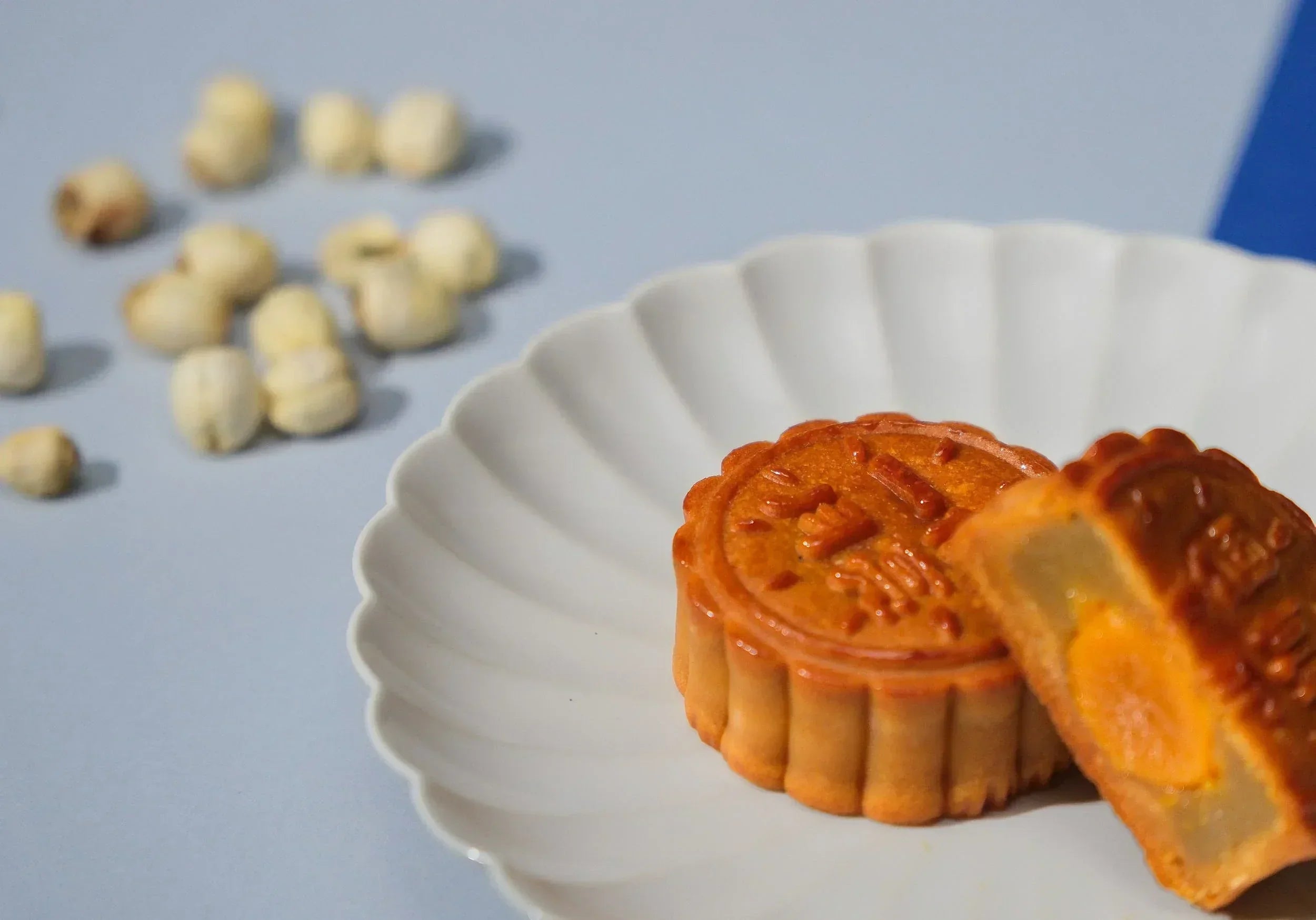 傳統白蓮蓉蛋黃月餅（4件禮盒裝）White Lotus Seed Paste with Egg Yolk Mooncake(Box of 4)