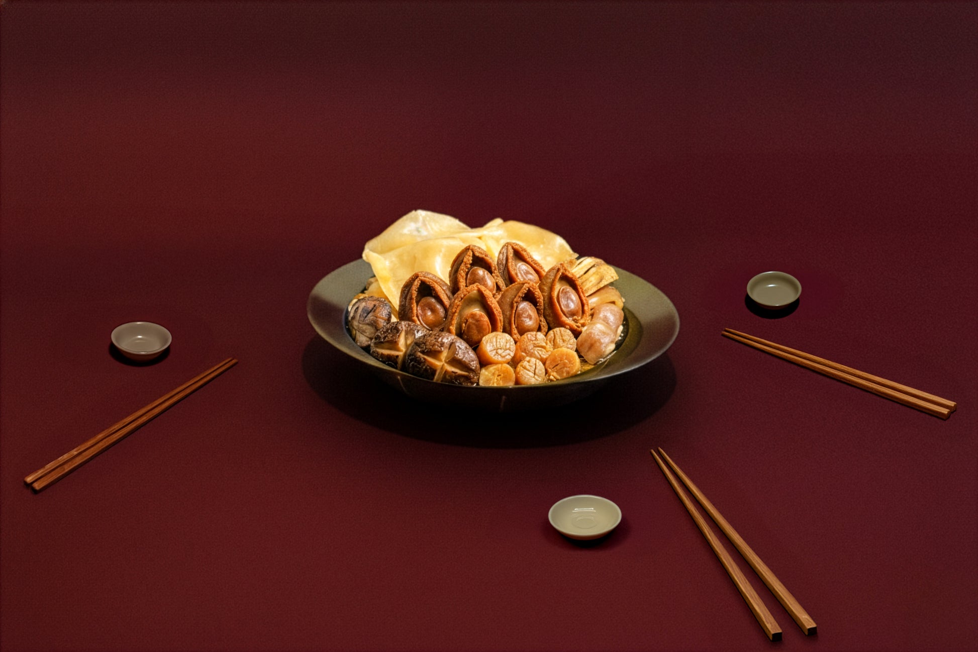 【四人極上】花膠海味佛跳牆（四頭鮑） Deluxe Seafood Treasure Broth with Fish Maw & 4-Head Abalone